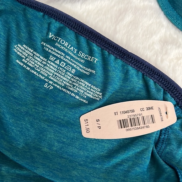 Victoria’s Secret Bra and Shorty Set 32C / Sm new - Picture 3 of 3